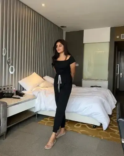 Call Girls Vashi Cash On Delivery